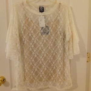 Bobeau Lace top with nude tank size M petite